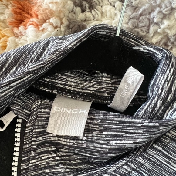 Cinch jacket - Picture 2 of 2